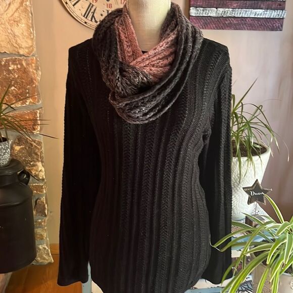 Black and Pink Ombre Knit Infinity Scarf One Size Fits Most - Picture 1 of 7